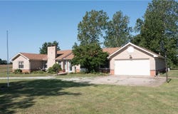 14610 State Route DD Highway, Savannah, MO 64485