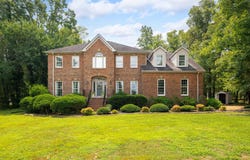 39 Middle Creek Road, Signal Mountain, TN 37377