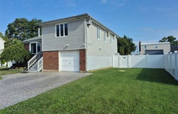 1111 Steele Boulevard, Baldwin, NY 11510