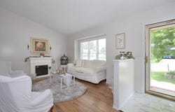 846 E Karla Ct, Haysville, KS 67060