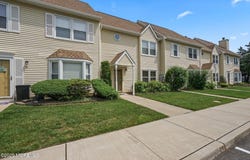 7 Colonial Court, Jackson, NJ 08527