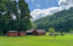 212 Granite Rd, Clinton, TN 37716