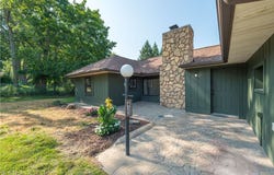 433 Chestnut Road, Seven Hills, OH 44131