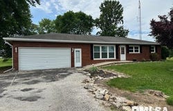 279 Athensville Road, Roodhouse, IL 62082