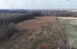 693 County Road 605, Poplar Bluff, MO 63901