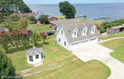184 Tabernacle Lane, Aydlett, NC 27916
