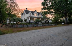 15 Robinson, Newnan, GA 30263