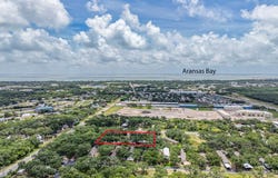 135 Lanfair, ROCKPORT, TX 78382