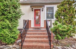 17 Meadowbrook Avenue, Rumson, NJ 07760
