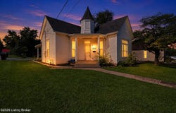 300 W Main St, Hodgenville, KY 42748