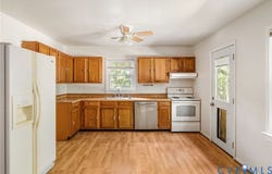 16017 Hopeful Church Road, Bumpass, VA 23024