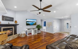 101 Aberdeen Lane, Eagle Point, OR 97524