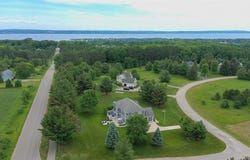 7190 Rolling Meadow, Harbor Springs, MI 49740
