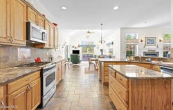 1032 Di Bella Drive, Schenectady, NY 12303