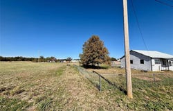 100 Debra Drive, Tipton, OK 73570