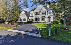 13 N Glen Drive, Mashpee, MA 02649