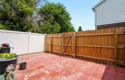 25630 Salem, Roseville, MI 48066