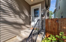 542 E Potter Ave, Milwaukee, WI 53207