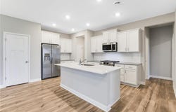 7490 Upper 38th Street N, Oakdale, MN 55128