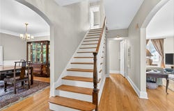 1130 Woodlawn Ave, Bethel Park, PA 15102