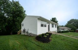 304 Sunset Dr, Aurora, IN 47001