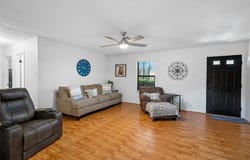 206 W Foster Drive, Robinson, TX 76706