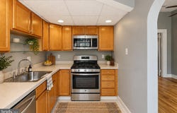 2122 SPRUCE Street, PHILADELPHIA, PA 19103