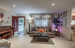 2066 OLD YORK ROAD, BURLINGTON, NJ 08016