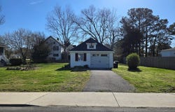 60 KERR ST, ONANCOCK, VA 23417