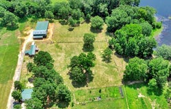 400 Indian Hen Drive, Garrison, TX 75946