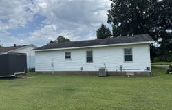 1334 Shelby Ave, Sikeston, MO 63801