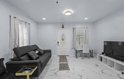 1923 Avenue G, Nederland, TX 77627
