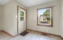 236 Center Street, Auburn, IN 46706-2408