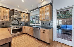1608 SW MONTGOMERY ST, Portland, OR 97201