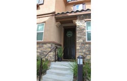 27464 Honeydew Court, Saugus, CA 91350