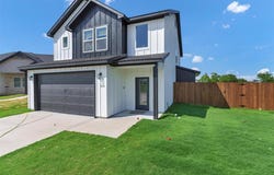576 Highview Court, Godley, TX 76044