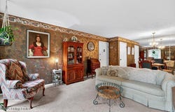 8132 Lake Terrace, Louisville, KY 40222