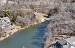 1108 Lake Charrette Drive, Innsbrook, MO 63390
