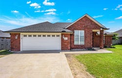 1206 Hershel Dr, Elgin, OK 73538