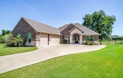 3201 Steamers Court, Granbury, TX 76049