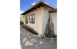 13 Valley Rd, Ranchos de Taos, NM 87557