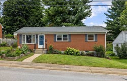 708 CHERRY HILL DR, STAUNTON, VA 24401
