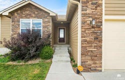8796 N Kelliann Way, Manhattan, KS 66502