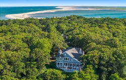 80 Tisquantum Road, Chatham, MA 02633