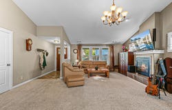 23 Meadowfield Circle, Eagle Point, OR 97524