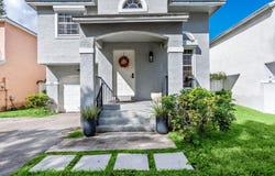 9843 NW 2ND Court, Plantation, FL 33324