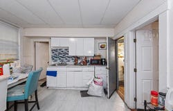 5 Dublin St, Lowell, MA 01854