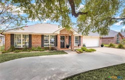 1510 Shadow Walk, Lockhart, TX 78644