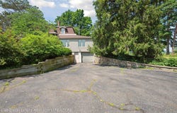 388 W Grand Ledge Highway, Grand Ledge, MI 48837