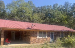 1533 Ccc Line Road, West Point, MS 39773